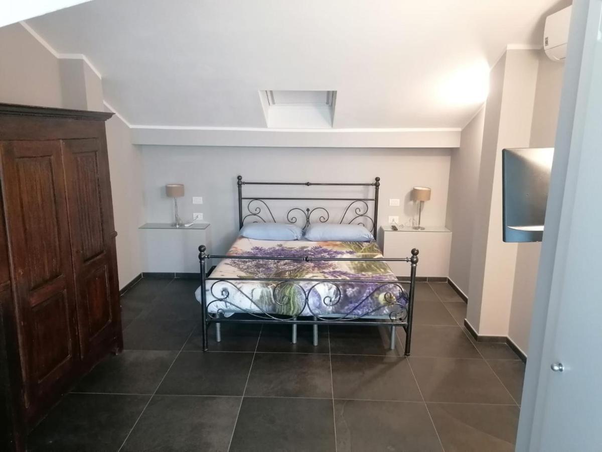 Ferienwohnung Collina Di Cloe Guarene Exterior foto